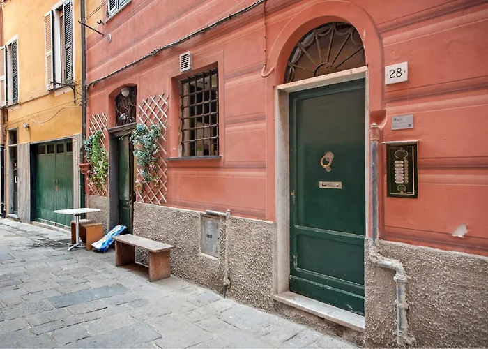 Baia Del Silenzio 东塞斯特里